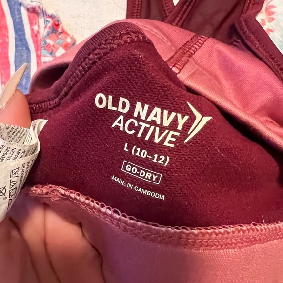 Old navy sports bra - Picture 4 of 7
